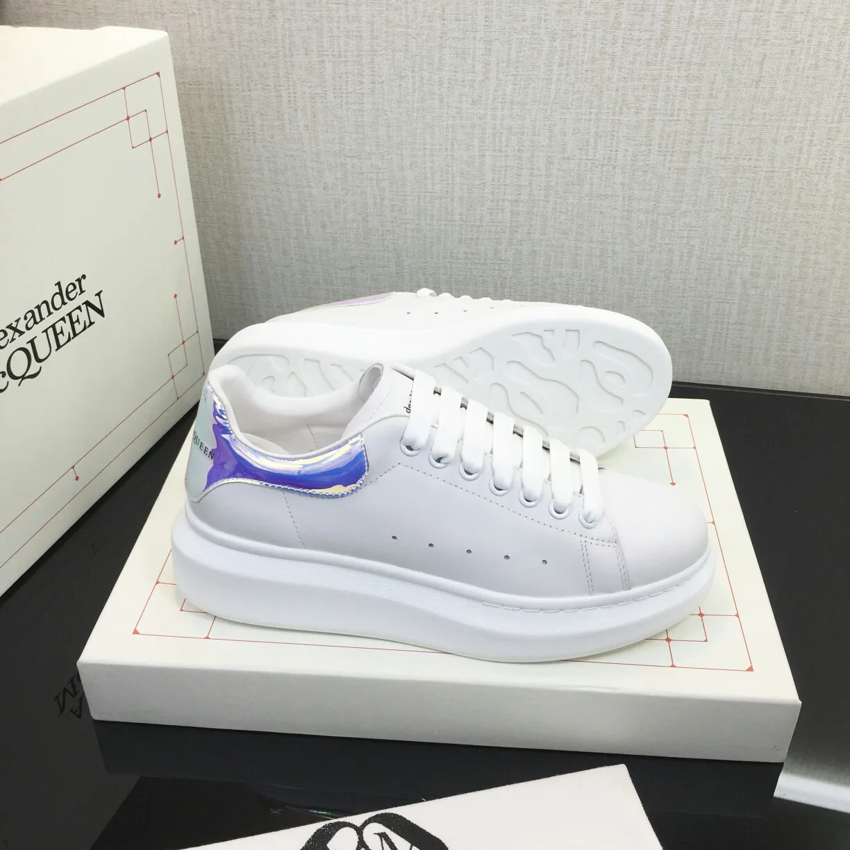👟👟Ex-factory price 480👟👟 The latest upgraded version in 2022. The material is made of silk matte cowhide with sheepskin lining